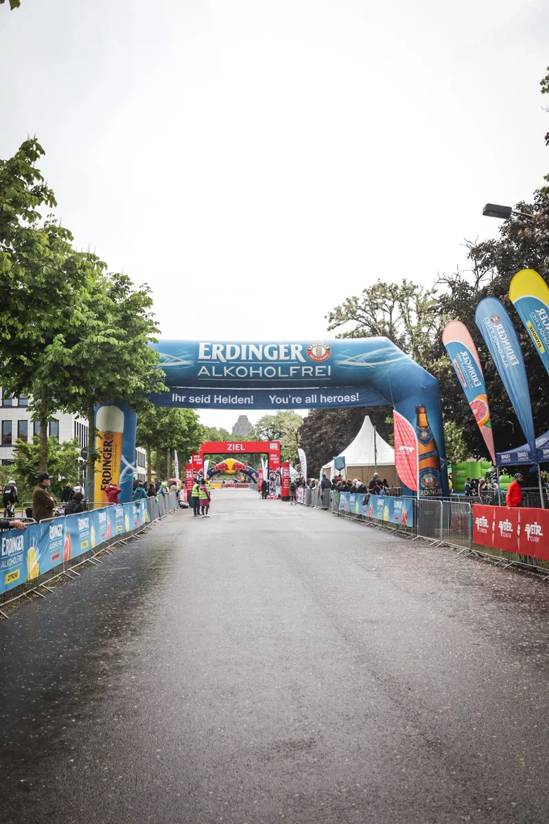 Zieleinfahrt des Neuseen Classics